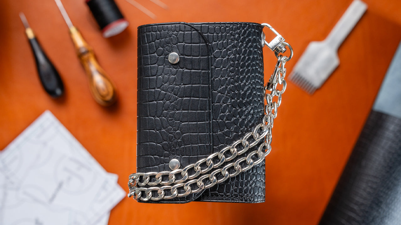 Make your own BIKER WALLET // leathercraft make along tutorial